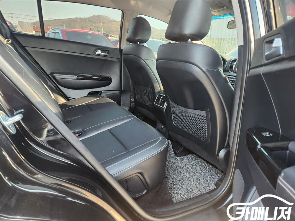 [기아]스포티지 4세대 (QL) 디젤 2.0 2WD 프레스티지 #3월급매 이미지