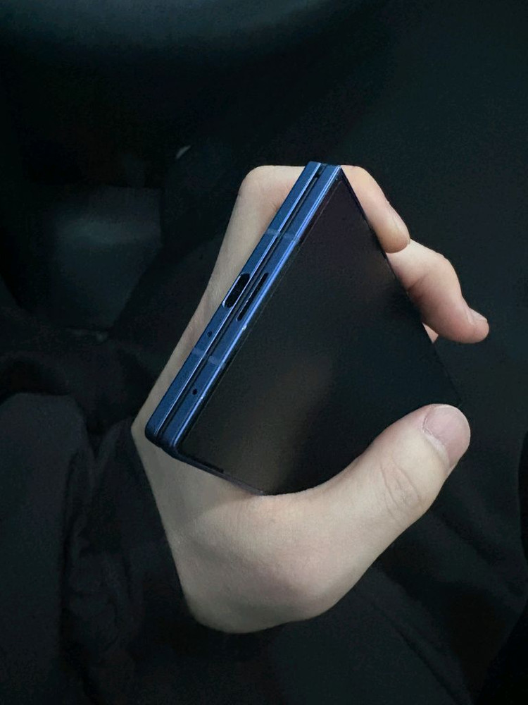 갤럭시 z폴드7 256GB 이미지