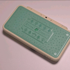 닌텐도 2ds 튀어나와요 동물의 숲 에디션 튀동숲 에디션 충전기 포함 이미지