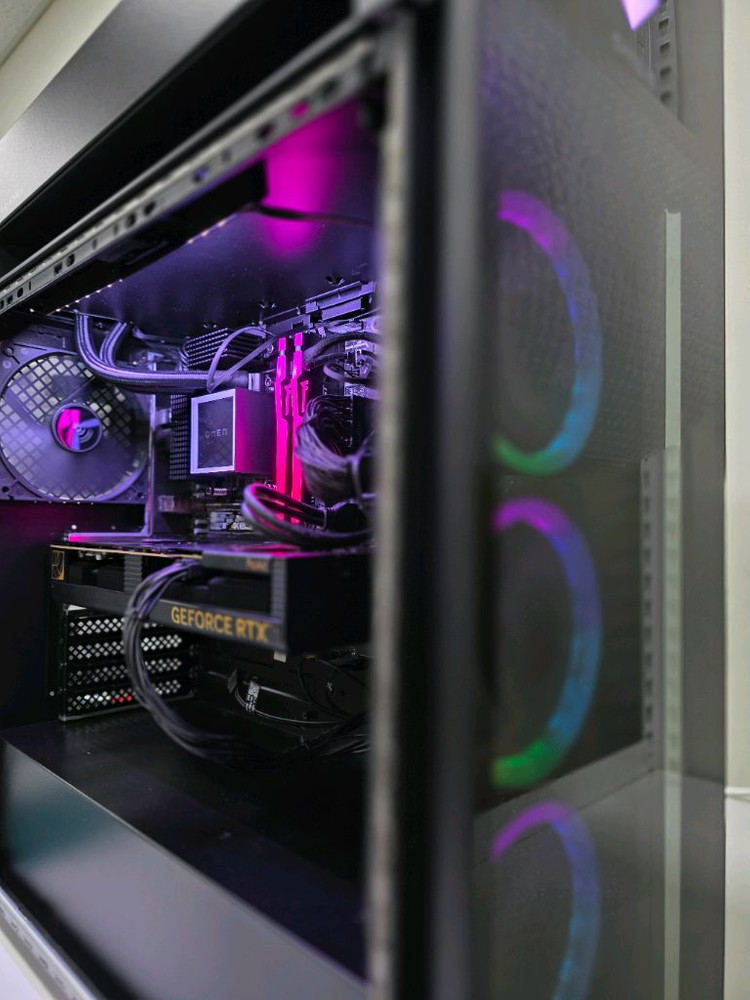 7950X3D 4070 Ti SUPER 본체 팝니다. 이미지