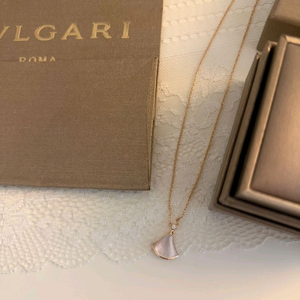 불가리 디바스드림 목걸이 이미지