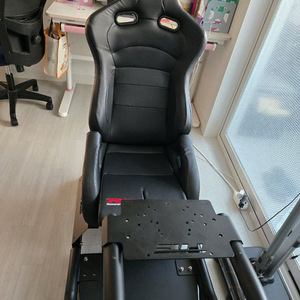 pns레이싱휠 거치대 팝니다 이미지