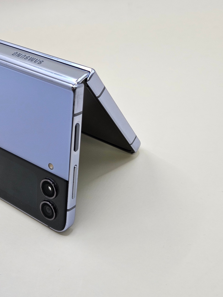 S급 삼성 갤럭시Z플립4 F721 최상품 도매가 중고폰--3