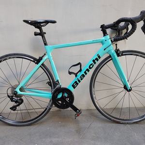 5회주행 23년 비앙키 스프린트 시마노 105 카본로드자전거 53사이즈 팔아요. 이미지