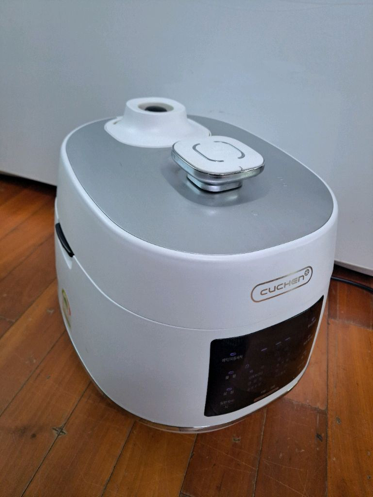 쿠첸10인용 압력밥솥 이미지