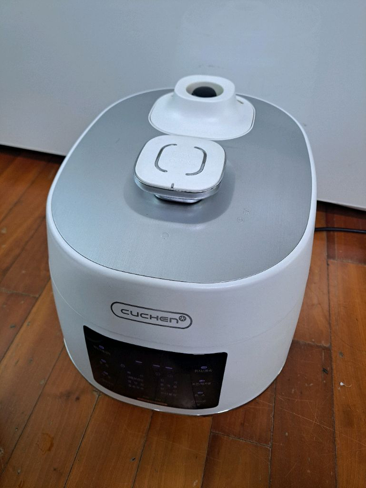쿠첸10인용 압력밥솥 이미지