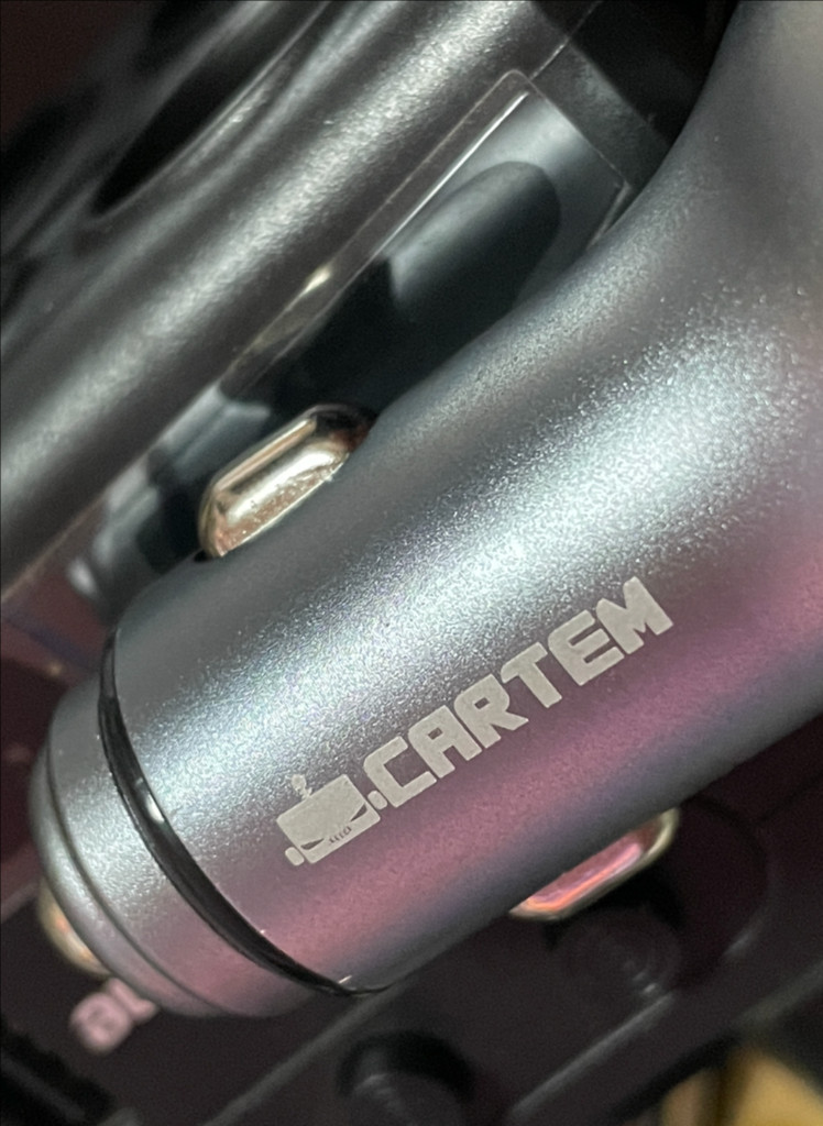 불스원 4in1 접이식 3구 멀티소켓 + 퀄컴 퀵차지 2개 세트--2