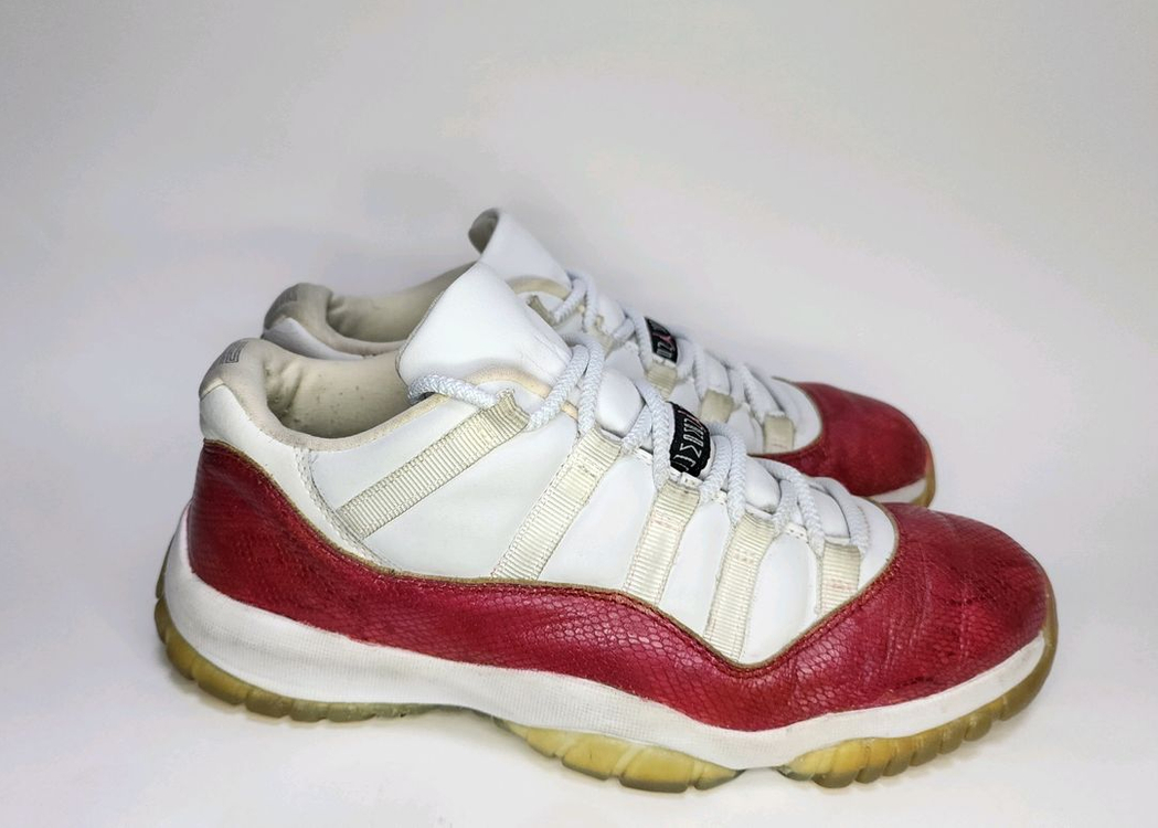 나이키 조던 11 로우 우먼스 스니커즈 분뱀입니다 280mm 이미지