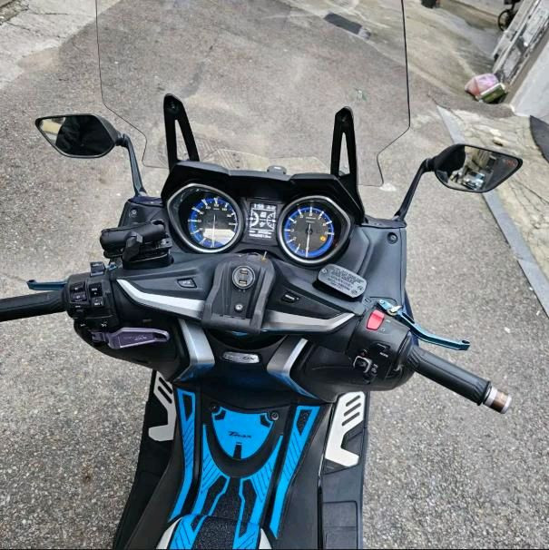 티맥스DX 오토바이 18년식 22000km 아크라구변 판매합니다--5