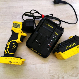 스탠리 18v 작업등(렌턴) 세트 이미지
