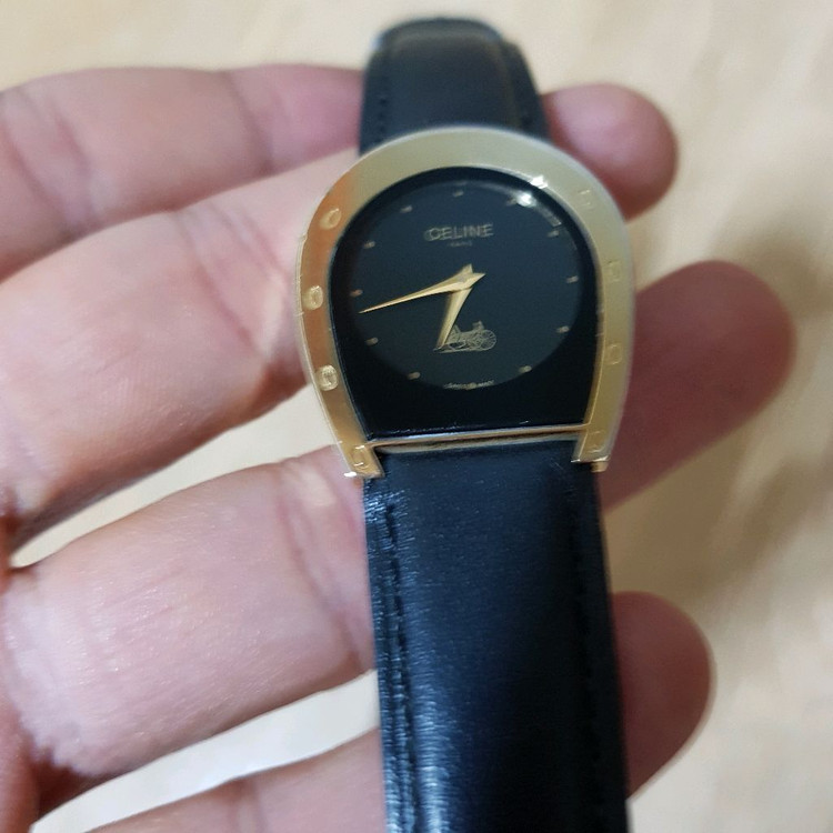 셀린느 말굽 여성시계입니다--3