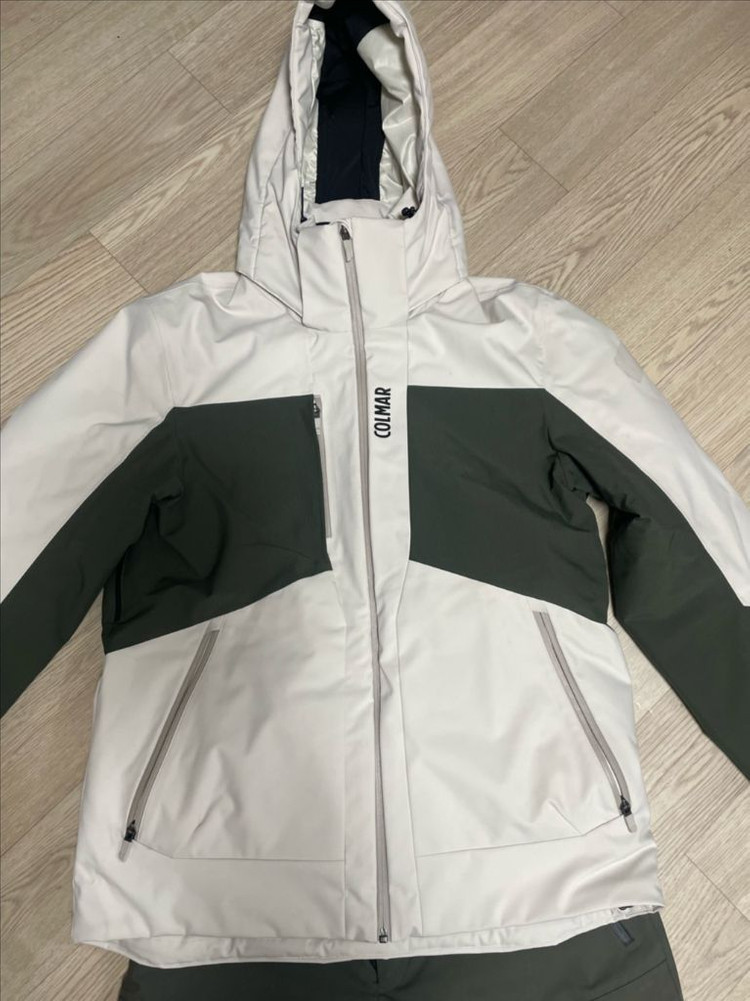 24/25 콜마 스키복(흰색&카키) 50 100-105 판매합니다 이미지