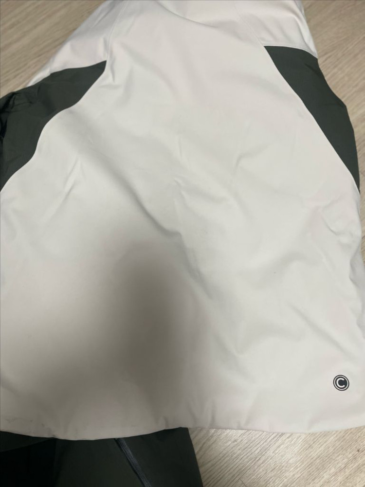 24/25 콜마 스키복(흰색&카키) 50 100-105 판매합니다 이미지