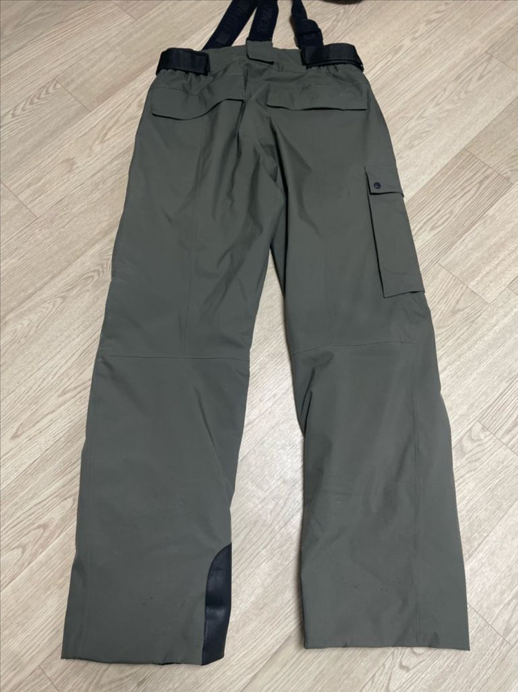 24/25 콜마 스키복(흰색&카키) 50 100-105 판매합니다 이미지