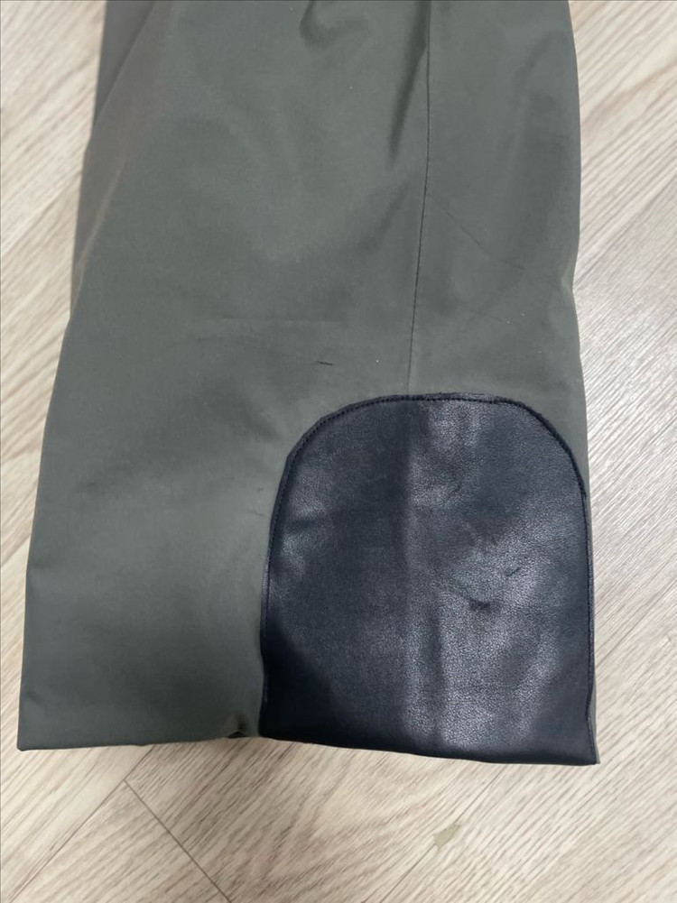 24/25 콜마 스키복(흰색&카키) 50 100-105 판매합니다 이미지