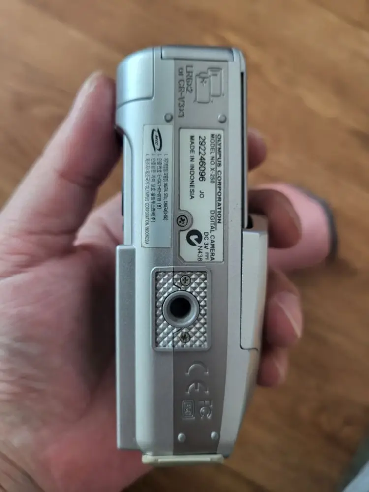 올림푸스 X-250 디지털카메라 이미지