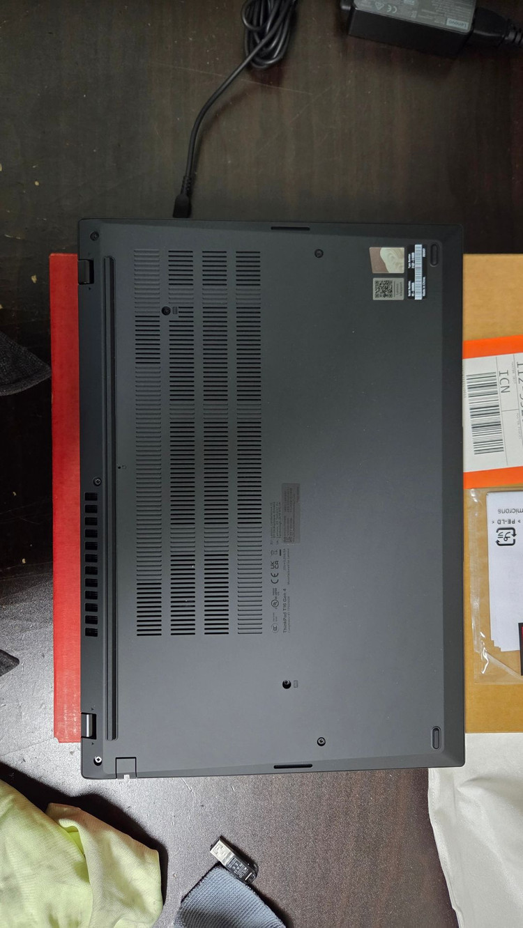 레노버 씽크패드 T16 Gen4 - Ultra 7 32GB RAM 512GB SSD 판매 이미지