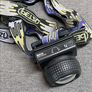 페츨(Petzl) 헤드랜턴 램프 작동품