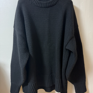 아웃핏 (더로우니트)