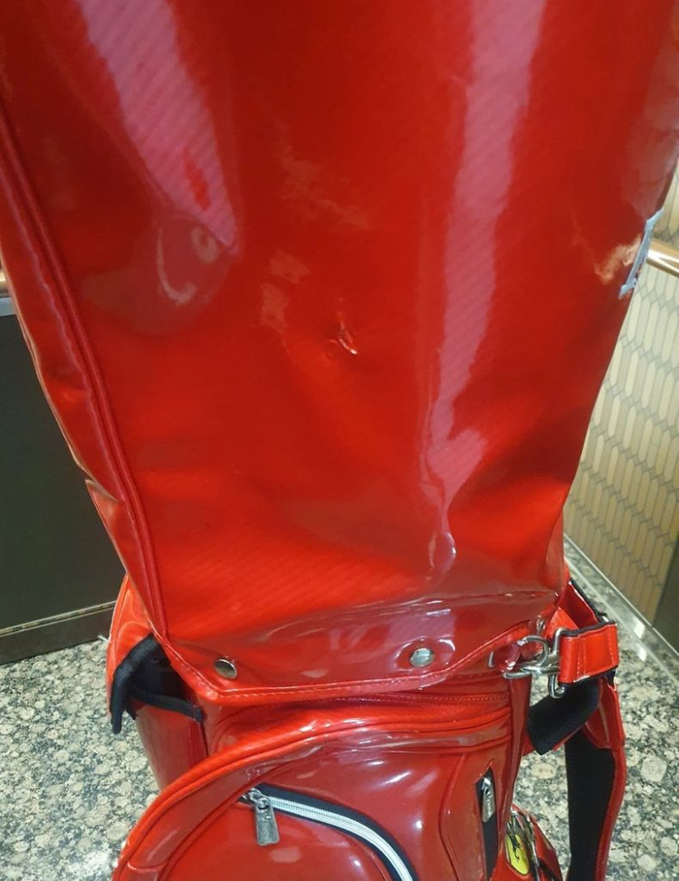 페라리(Ferrari) 에나멜 레드 레어 스탠드 골프백 팝니다--4