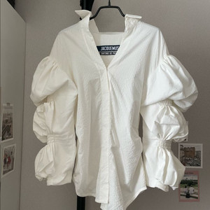 정품 자크뮈스(Jacquemus) 퍼프 블라우스 36사이즈