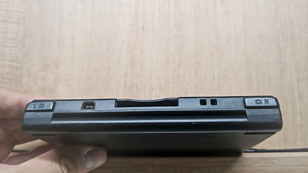 닌텐도 dsi 블랙 에디션 이미지