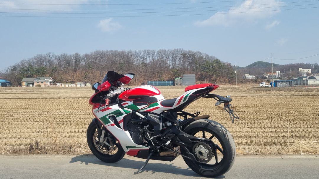 mv아구스타 f3r 23년식/2천키로/급매--4