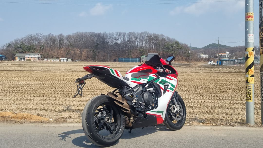 mv아구스타 f3r 23년식/2천키로/급매--6