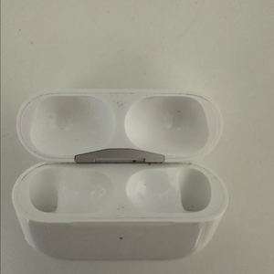 에어팟 프로 2세대 본체 이미지