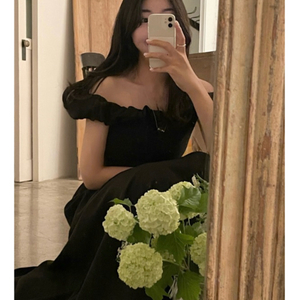 플로뉴 블랙 퍼스트 드레스