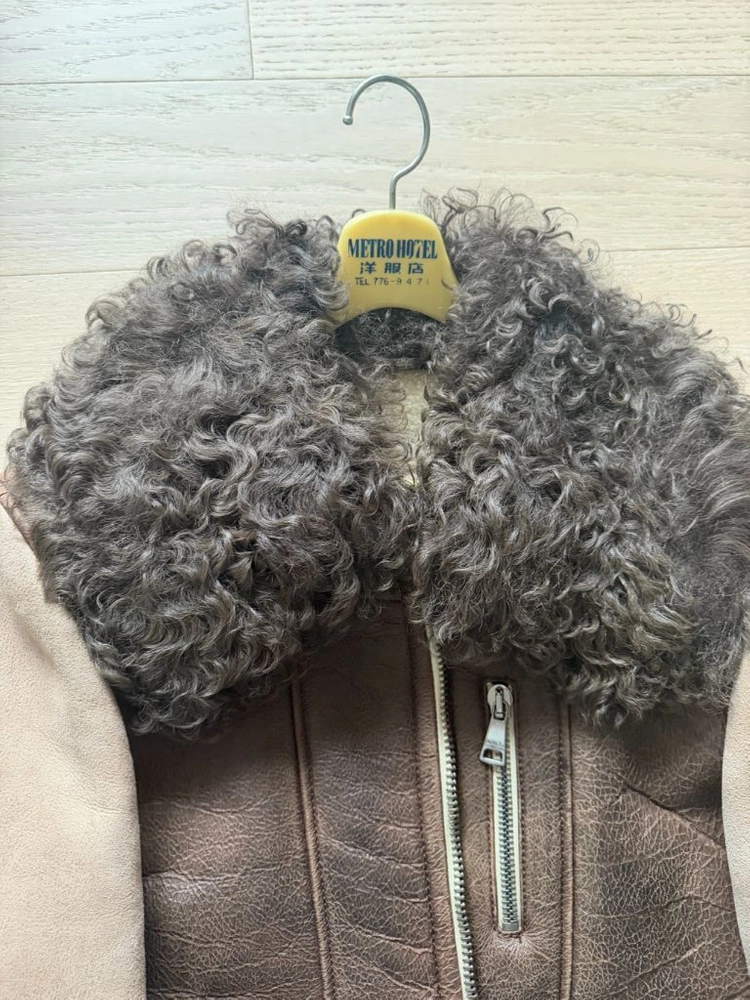 돌체앤가바나양털무스탕 가죽자켓 컬렉션레어모델 이미지