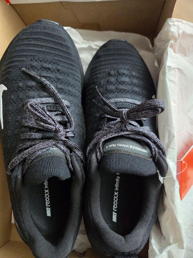 나이키 리액트 인피니티런4 240 이미지