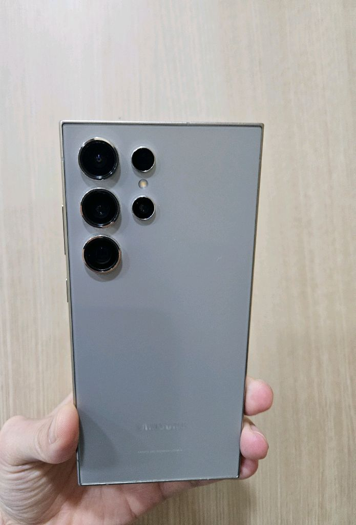 갤럭시 S24울트라 S급 512G 팝니다--2