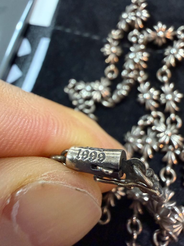 크롬하츠 정품 신형 타이니크로스 25인치 목걸이 팝니다.!! 이미지