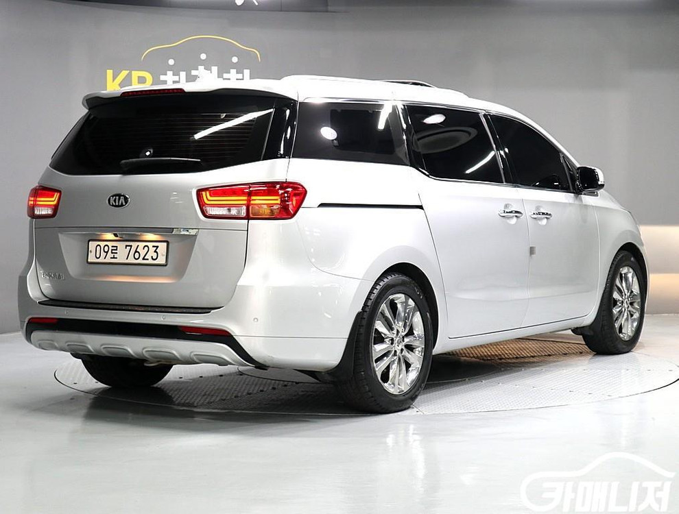 [기아]올 뉴 카니발 디젤 9인승 노블레스 스페셜 #3월급매--2