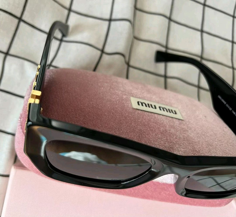 미우미우 패션 선글라스 이미지