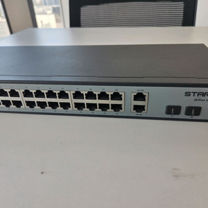 24포트(24+2+2) 기가 스위칭 허브 이미지