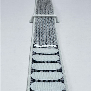 애플워치 나이키 스우시 스포츠루프 이미지