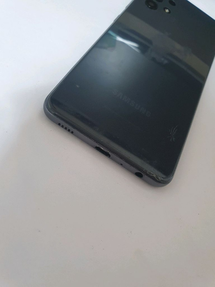 갤럭시A32 64기가 블랙 이미지