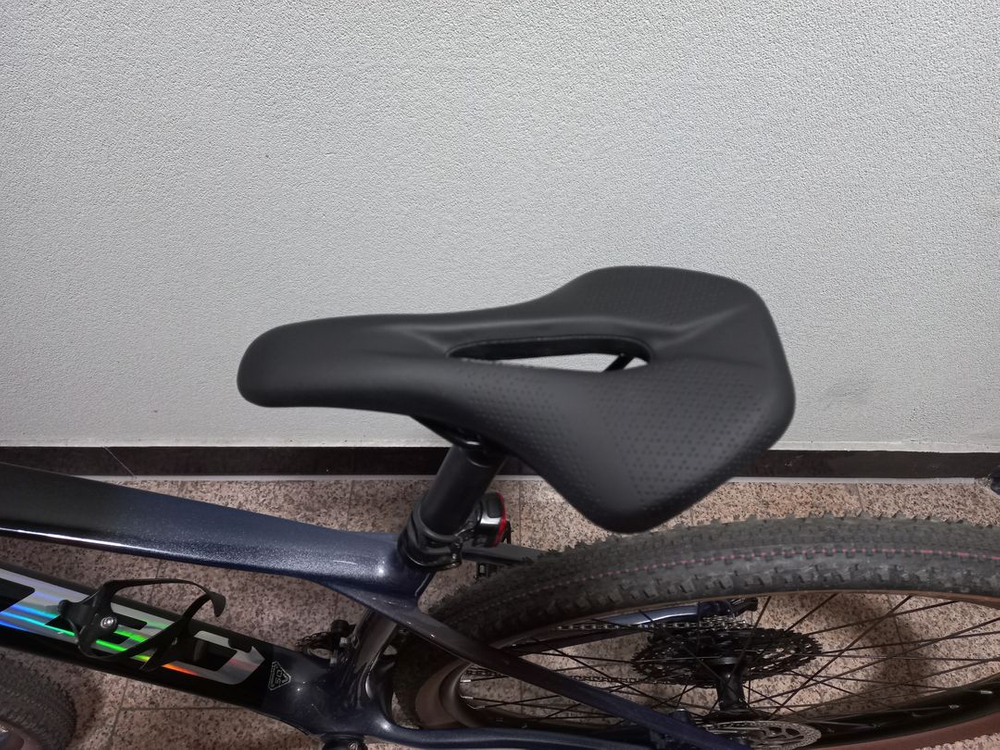 [상태최상] 첼로 크로노50 풀카본 MTB 자전거 [255만원>>>145만원]+20만원 상당 액세서리 증정 이미지