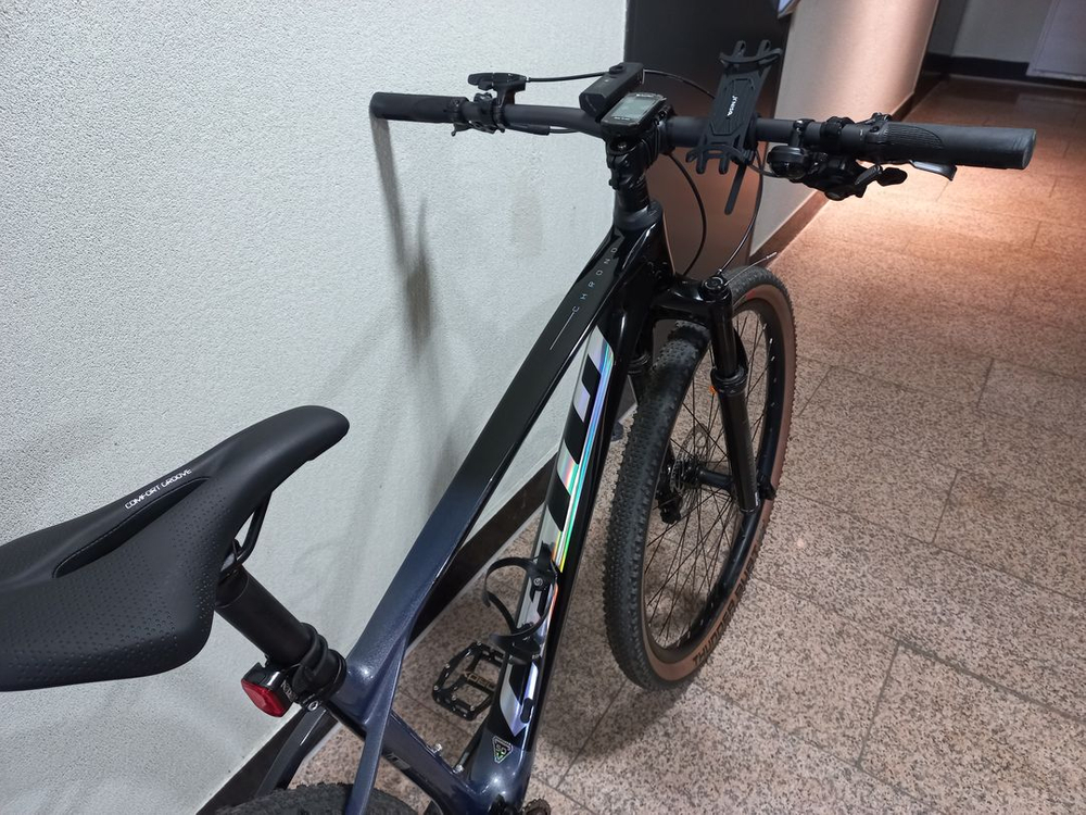 [상태최상] 첼로 크로노50 풀카본 MTB 자전거 [255만원>>>145만원]+20만원 상당 액세서리 증정 이미지