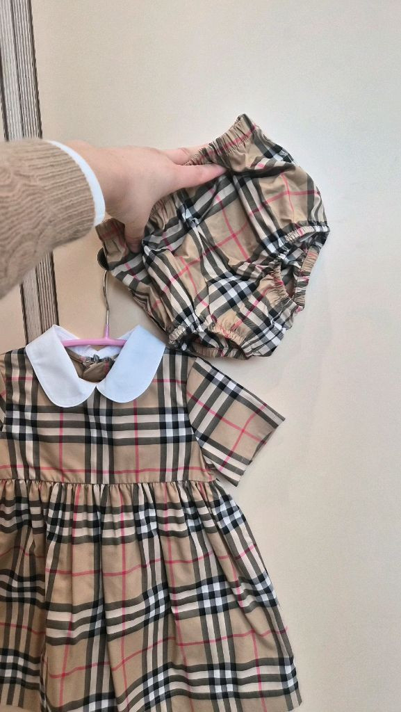 버버리 원피스 블루머 12m 일괄 착샷 25갤 80중후반 이미지