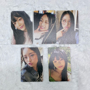 뉴진스 하니 포카 / 블루북 하니 포토카드 이미지