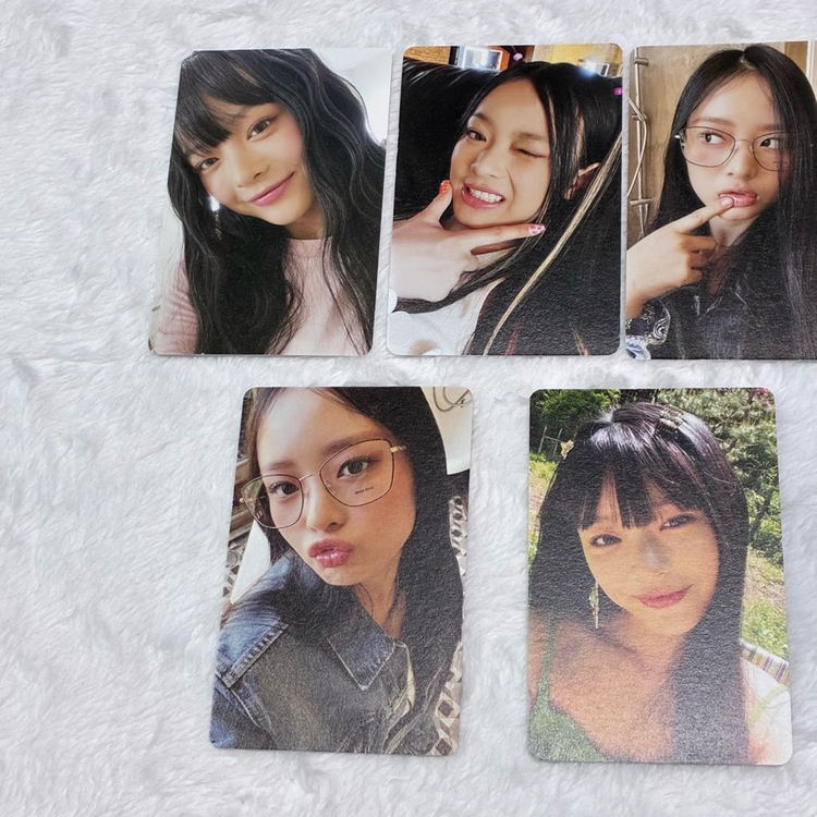 뉴진스 하니 포카 / 블루북 하니 포토카드 이미지