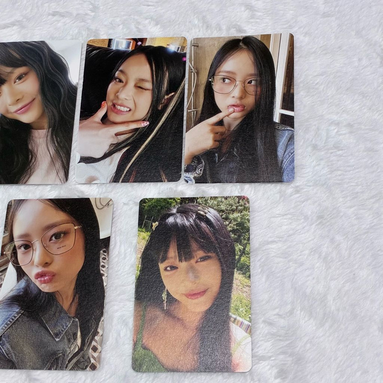 뉴진스 하니 포카 / 블루북 하니 포토카드 이미지