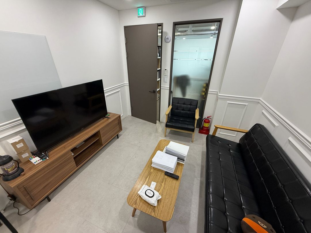 사무실 가구 팝니다(TV, 소파, 테이블 등) 이미지