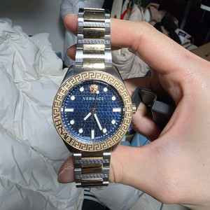 베르사체 정품 시계 팝니다 이미지