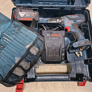 보쉬 GSB 18-2-LI Professional 충전 드릴 드라이버 세트 이미지