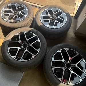 벤츠 e클래스 w214 18인치 휠타이어 한대분 새제품 이미지