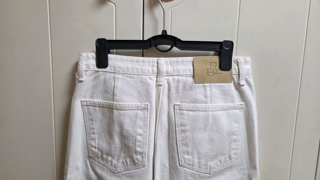 브론즈 여성의류 데님 아이보리팬츠 미듐 이미지